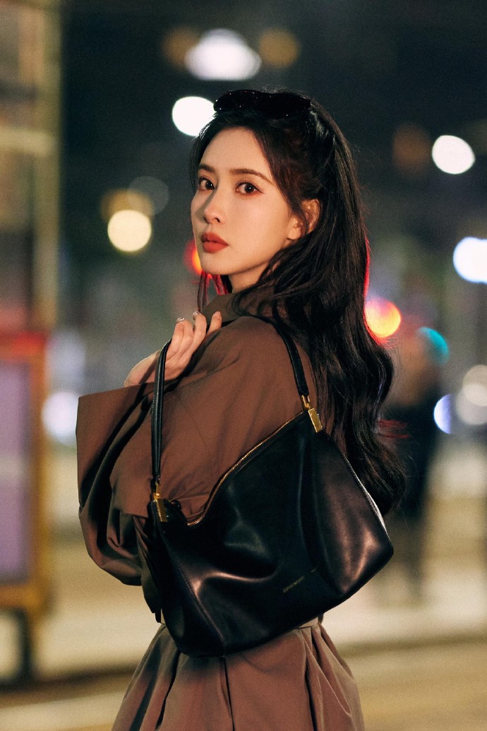 007Y7ePDgy1hz54yui0jsj31jk2bdnm3.jpg