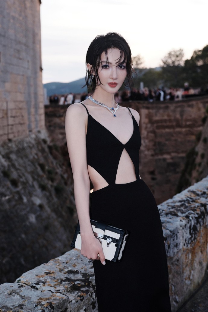 007Y7ePDgy1i1u868muegj31de22312w.jpg
